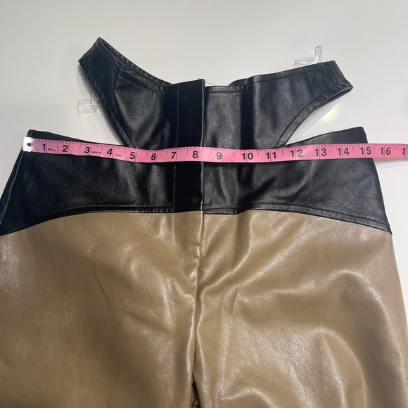 NWT COLOR BLOCK CUT OUT FAUX
LEATHER PU PANTS SIZE 6 - Medium - Picture 13 of 16